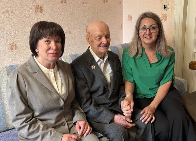 Казанда гомер итүче Бөек Ватан сугышы ветеранына 100 яшь тулды