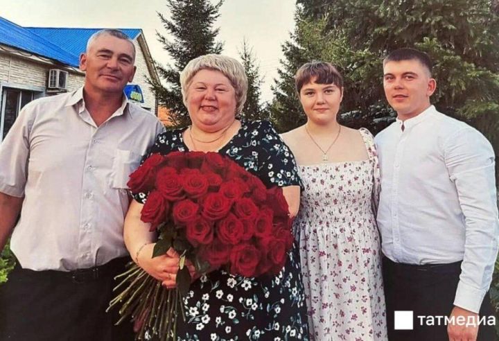 30 ел укытучы балалар укыткан ханымга ярдәм кирәк