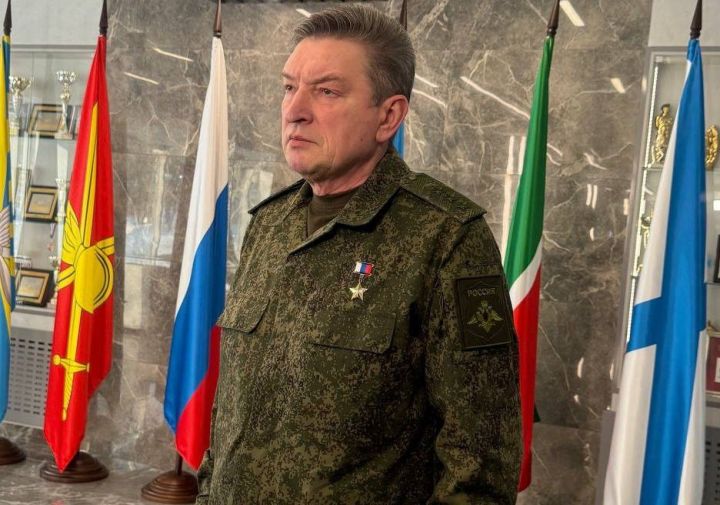 Александр Лапин: «Ватанны сакларга бүген әзер булырга кирәк»