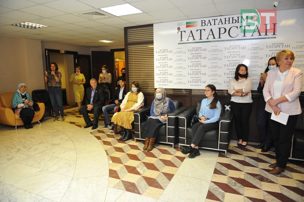 «Бу – минем туган авыл!» бәйгесендә кызыксындыру бүләгенә лаек булган җиңүчеләрне кунак иттек