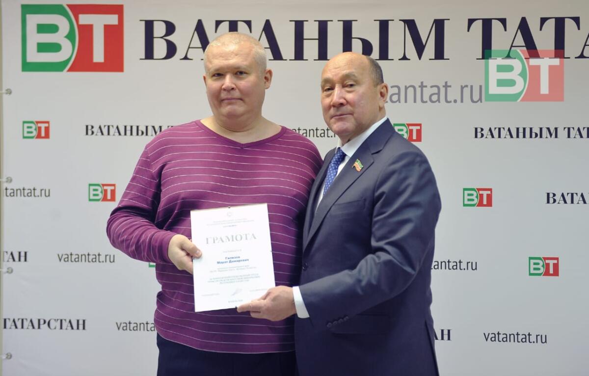 «Ватаным Татарстан» коллективын Яңа ел белән котларга Марат Әхмәтов белән Айрат Зарипов килде (ФОТОРЕПОРТАЖ)