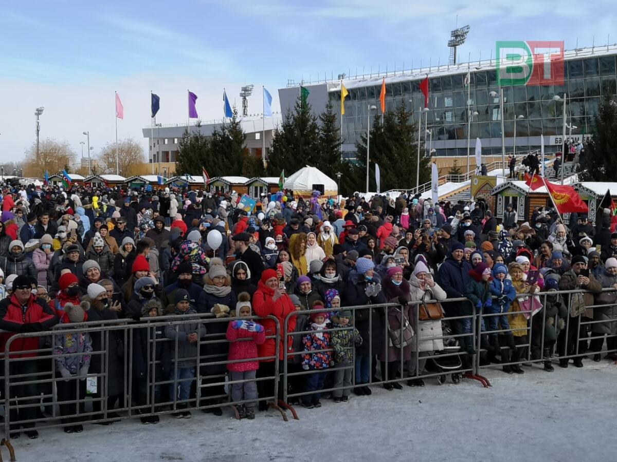 Казанда Нәүрүзне бәйрәм иттеләр (ФОТОРЕПОРТАЖ)