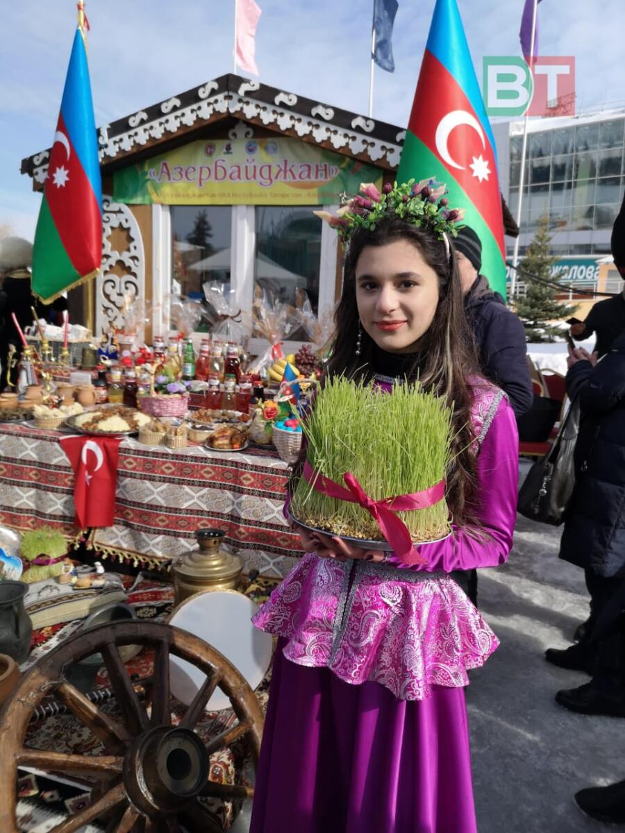 Казанда Нәүрүзне бәйрәм иттеләр (ФОТОРЕПОРТАЖ)