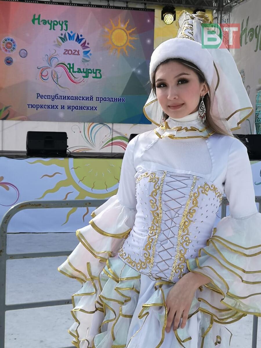 Казанда Нәүрүзне бәйрәм иттеләр (ФОТОРЕПОРТАЖ)