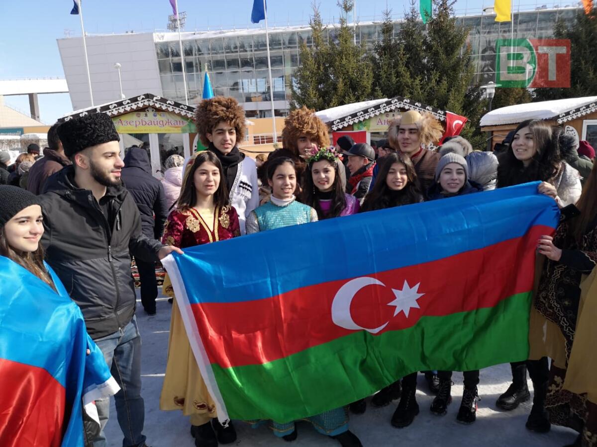 Казанда Нәүрүзне бәйрәм иттеләр (ФОТОРЕПОРТАЖ)