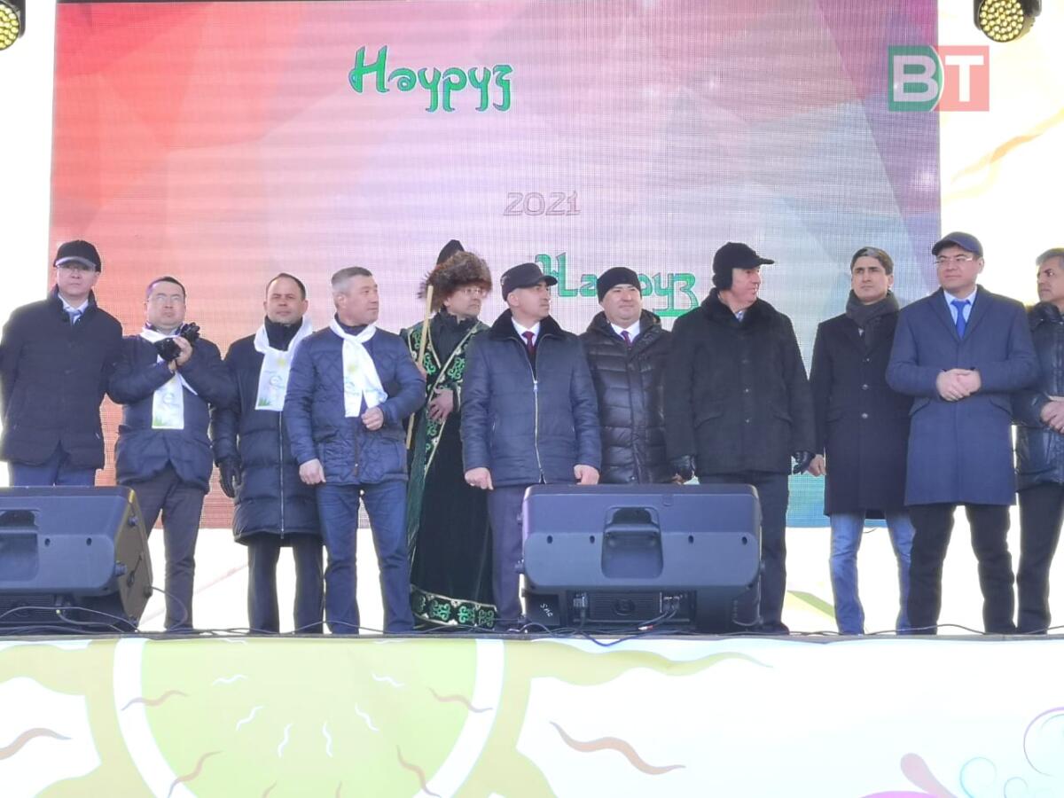 Казанда Нәүрүзне бәйрәм иттеләр (ФОТОРЕПОРТАЖ)