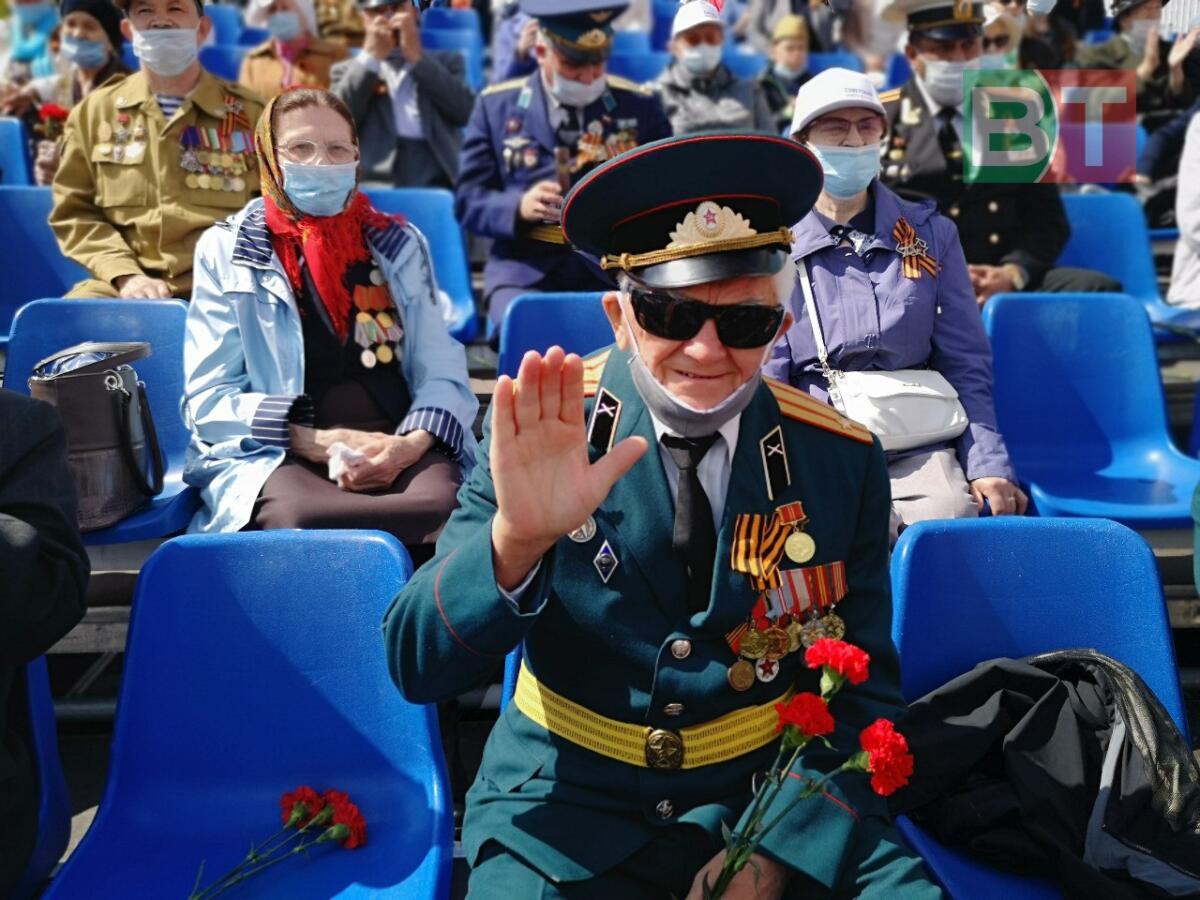 Казанда узган Җиңү парадыннан ФОТОРЕПОРТАЖ