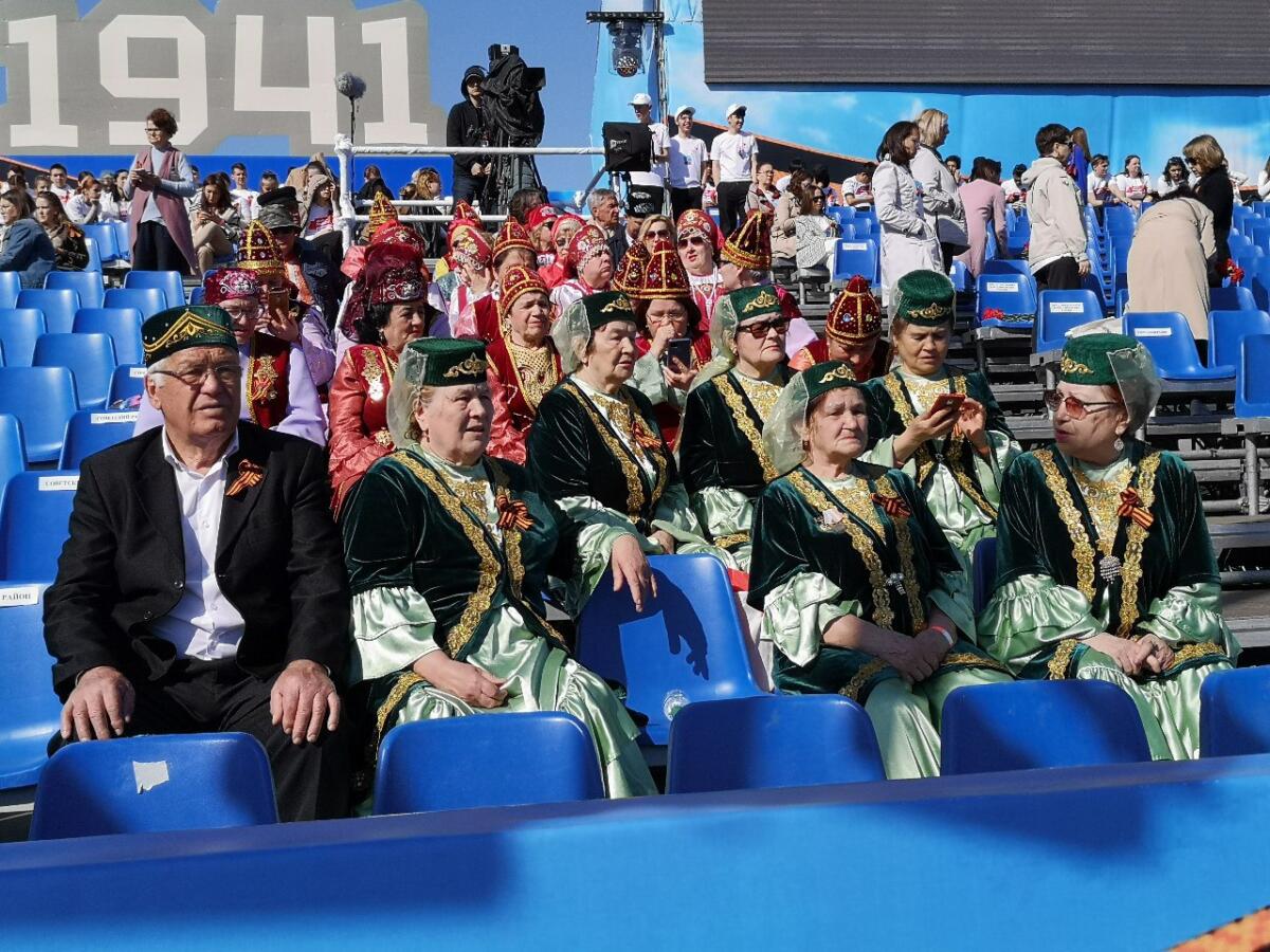 Казанның Меңъеллык мәйданында Җиңү парады башланды (ФОТОРЕПОРТАЖ)