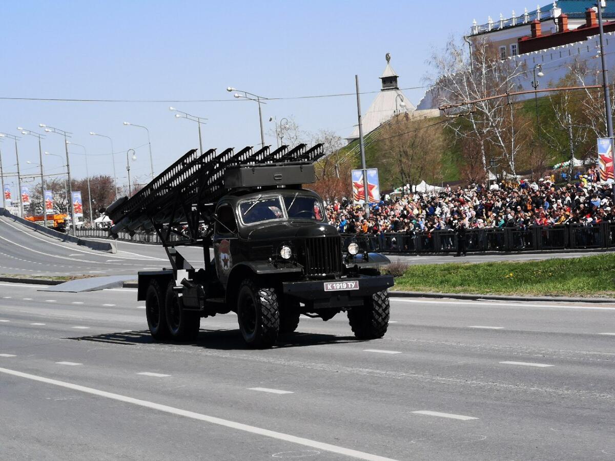 Казанда узган Җиңү парадыннан ФОТОРЕПОРТАЖ