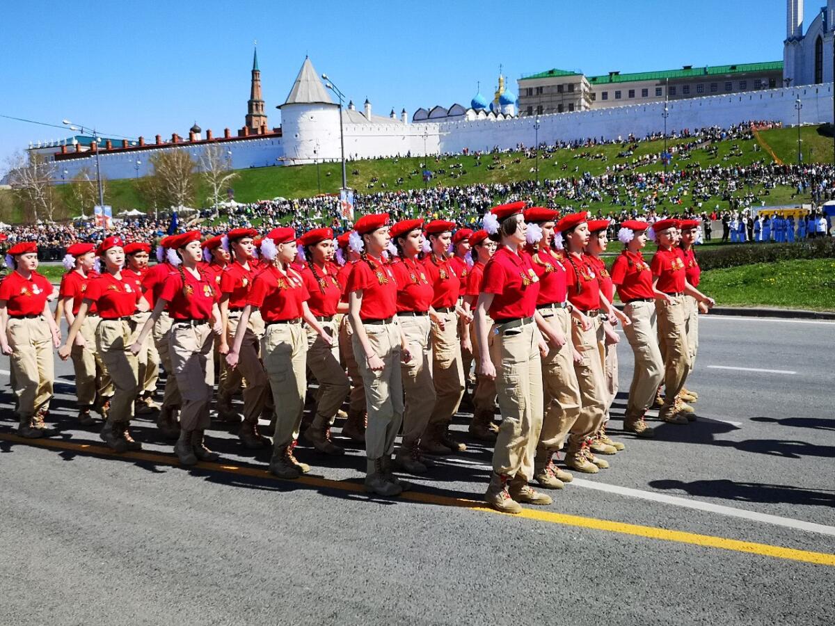 Казанда узган Җиңү парадыннан ФОТОРЕПОРТАЖ