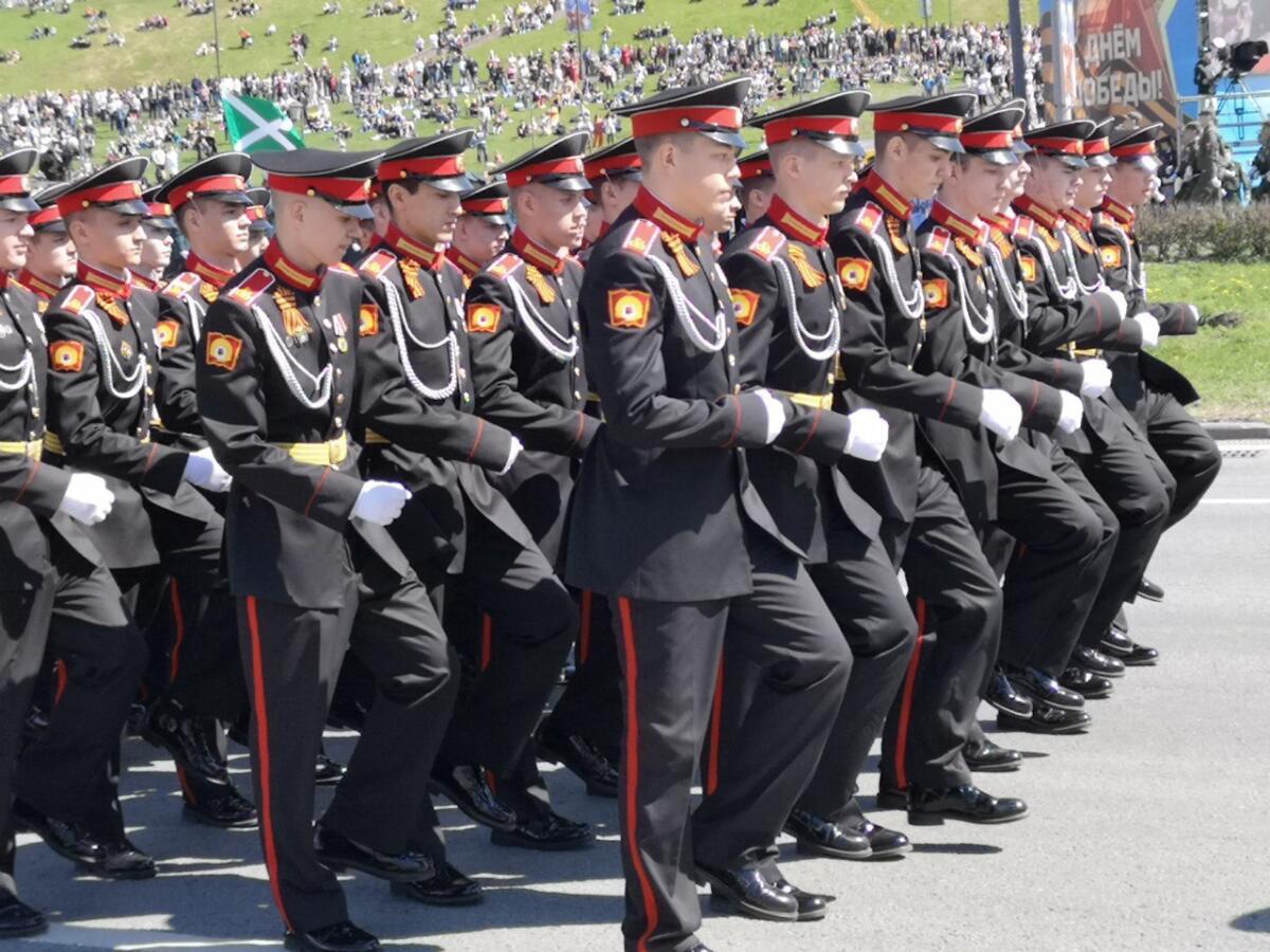 Казанда узган Җиңү парадыннан ФОТОРЕПОРТАЖ