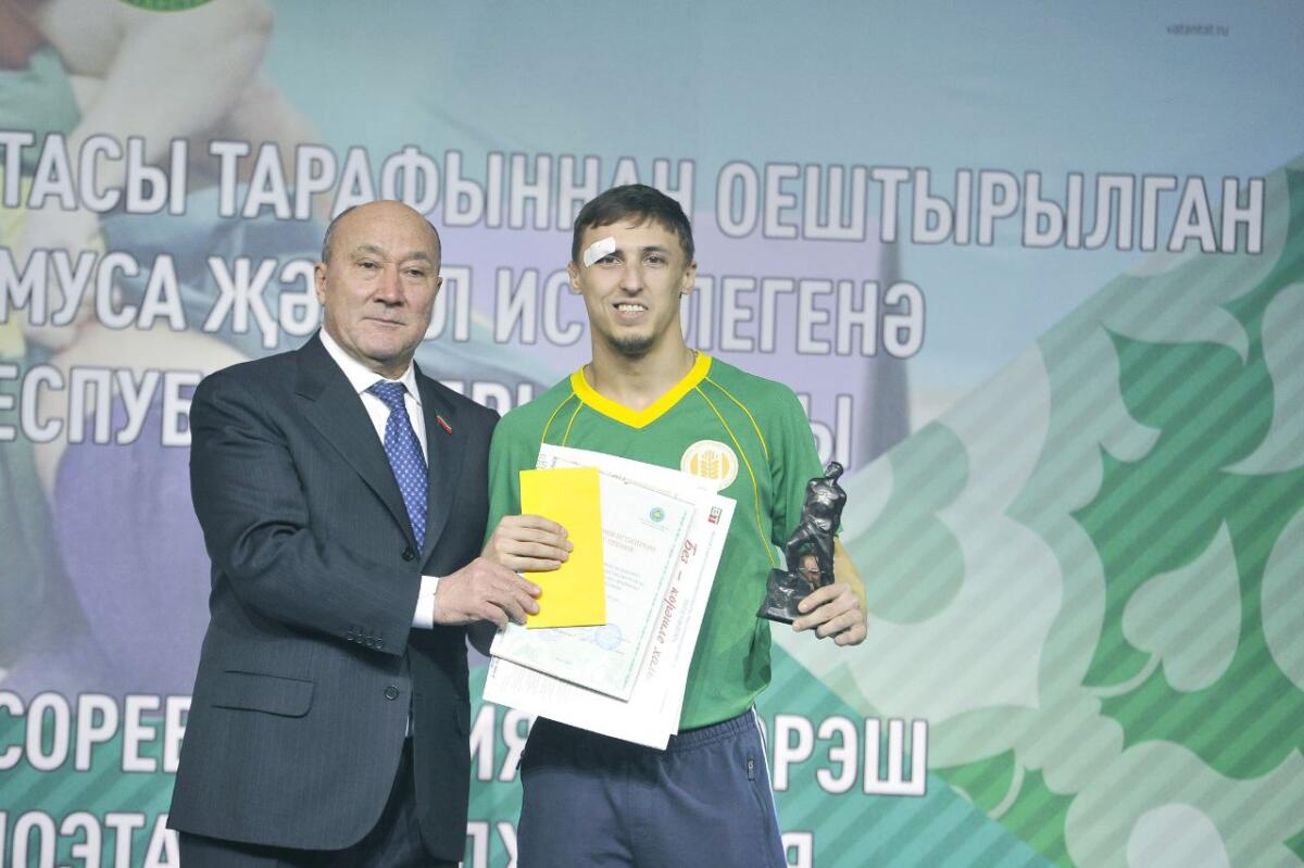 Муса Җәлил истәлегенә көрәш турнирының ФИНАЛ УЕННАРЫННАН ФОТОРЕПОРТАЖ