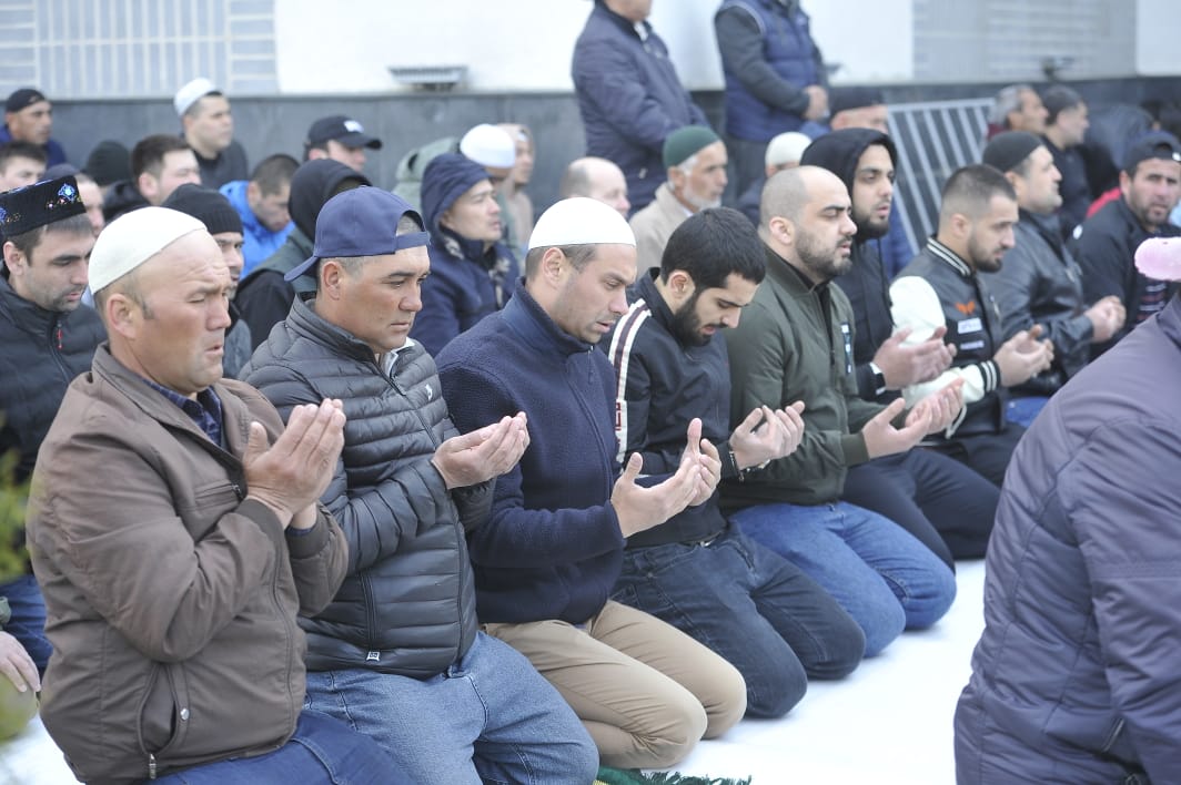 "Ярдәм" мәчетендәге Ураза гаетеннән ФОТОРЕПОРТАЖ