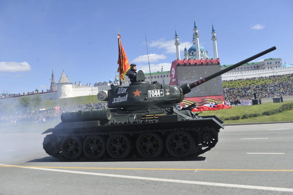 Казанда узган Җиңү бәйрәменнән ФОТОРЕПОРТАЖ