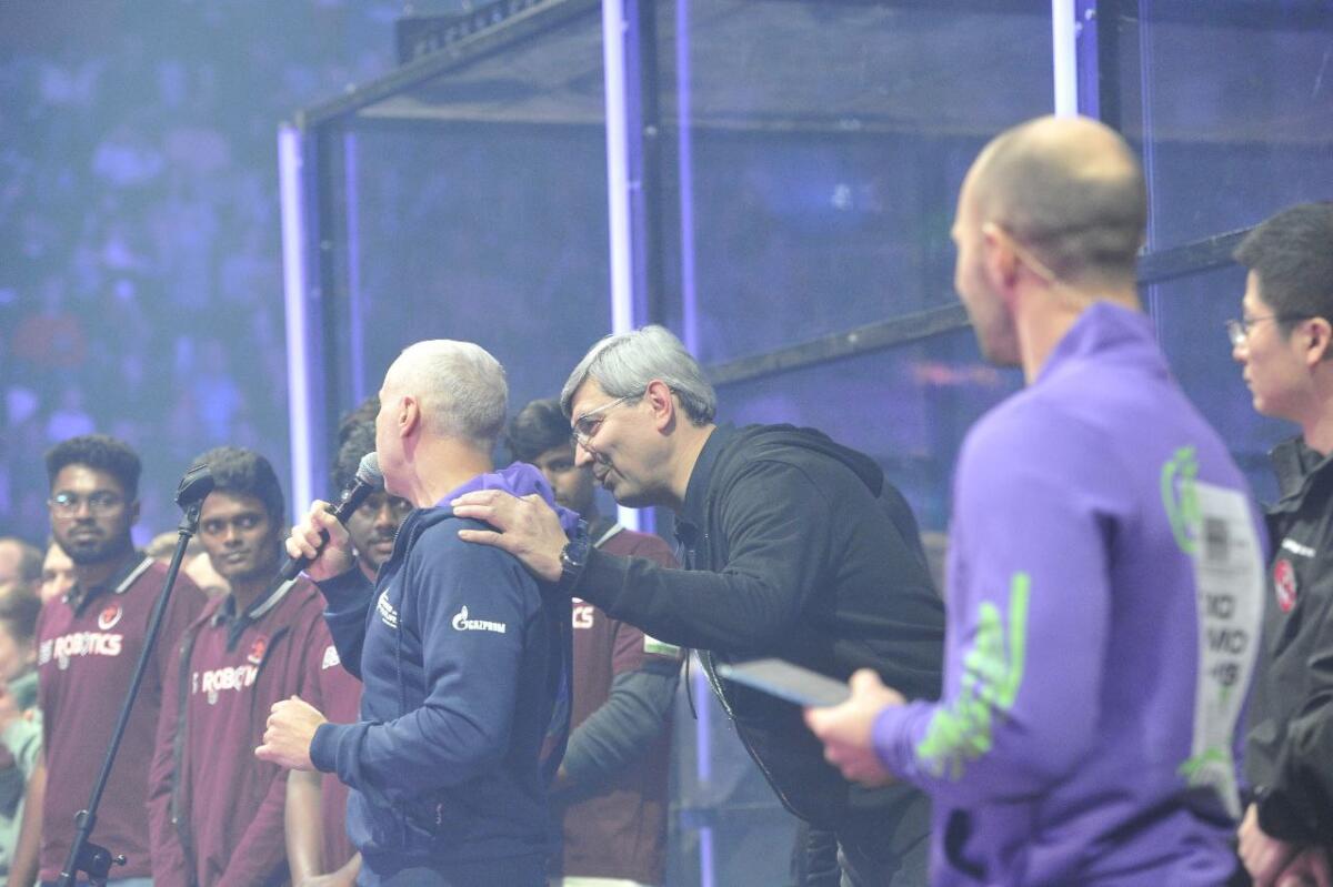 "Киләчәк уеннары". Роботлар көрәше ФОТОРЕПОРТАЖ