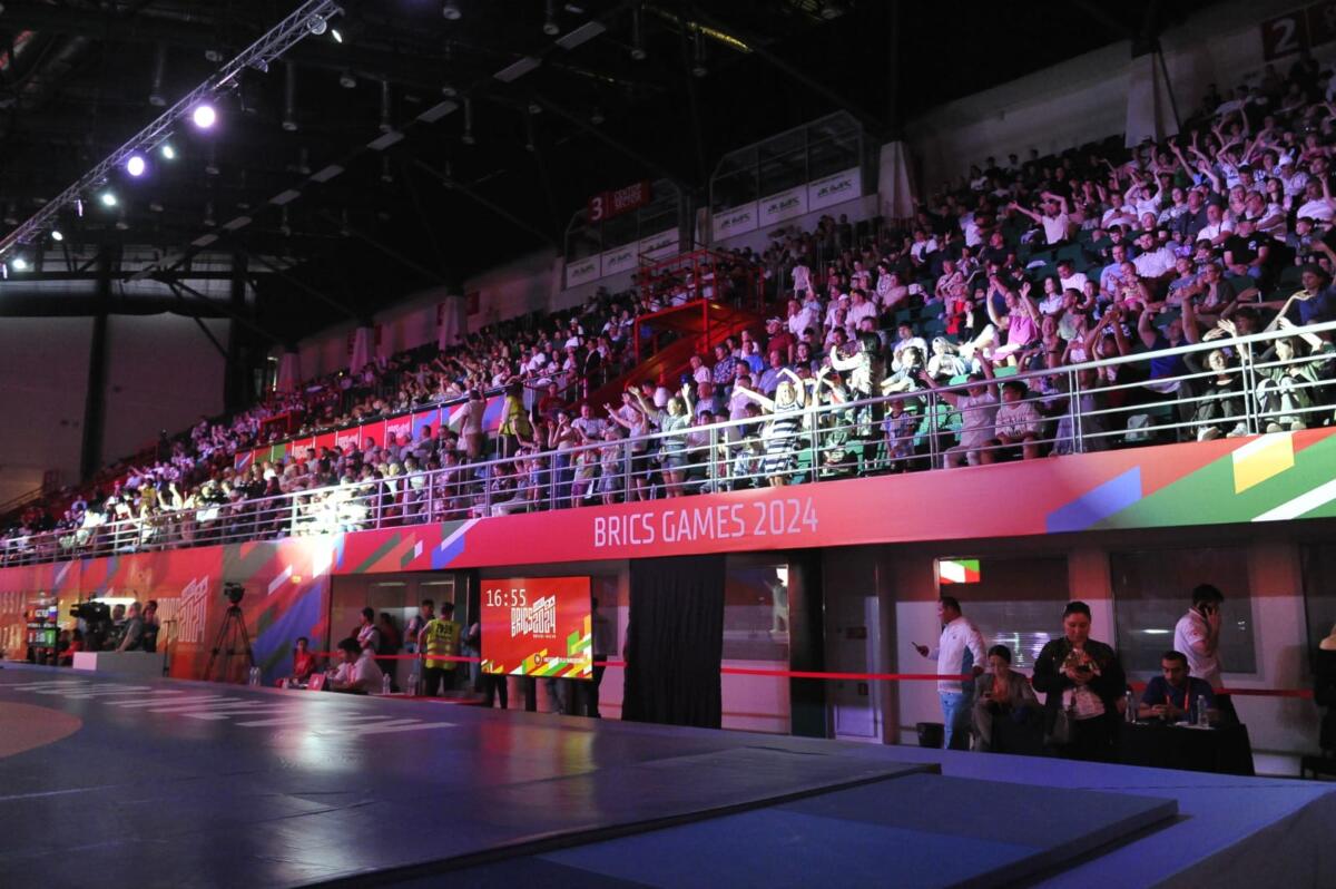 БРИКС уеннарындагы көрәш ярышыннан фоторепортаж