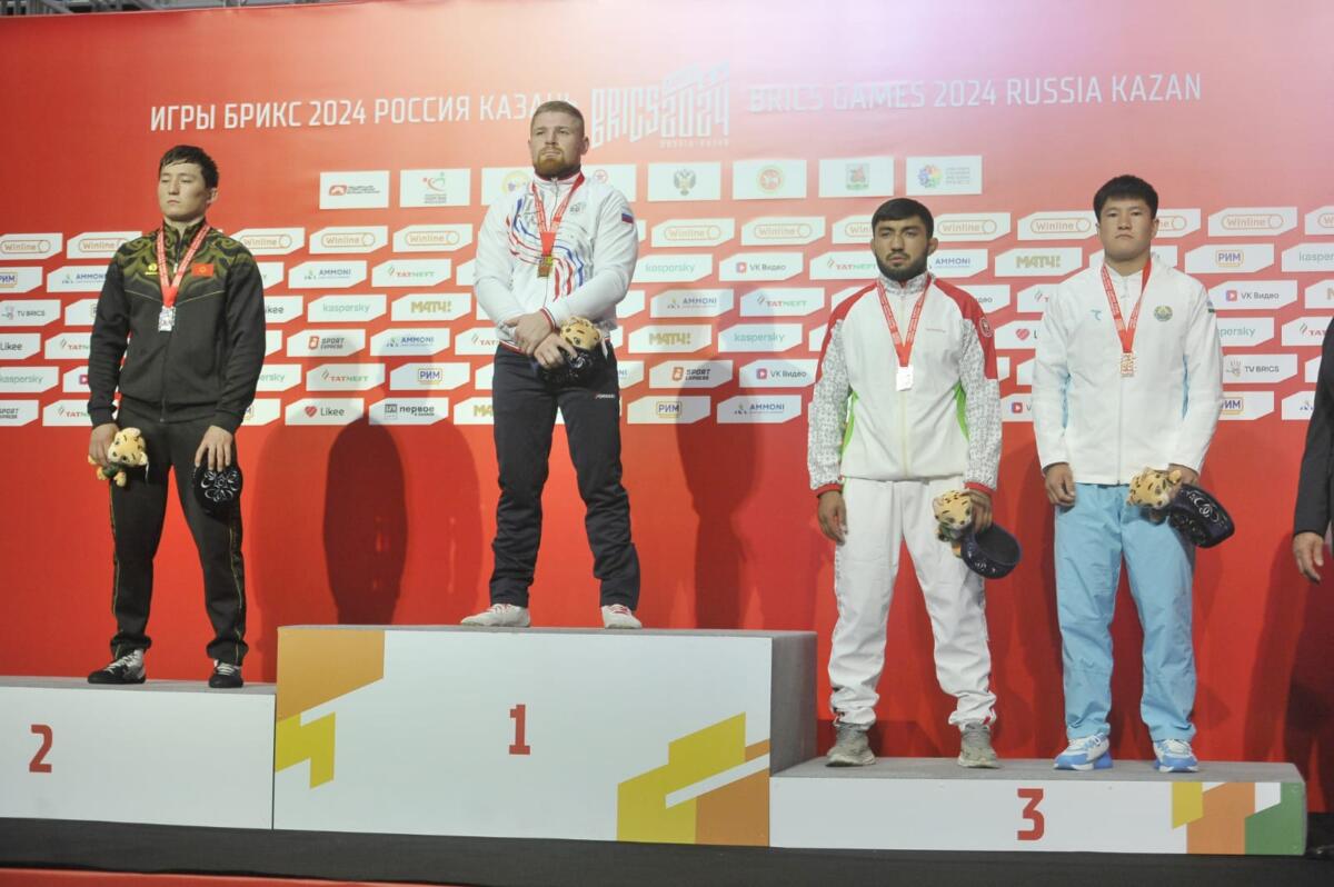 БРИКС уеннарындагы көрәш ярышыннан фоторепортаж