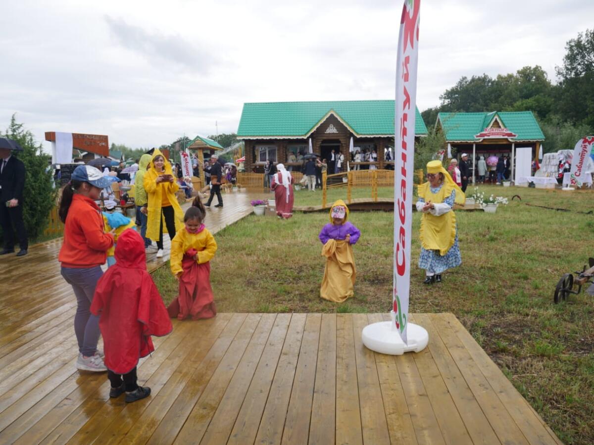 Казанда узган Сабантуй бәйрәменнән ФОТОРЕПОРТАЖ