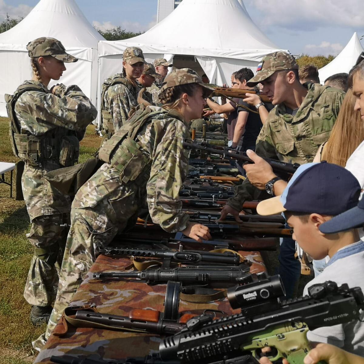 Казанда сайлау уңаеннан бәйрәм чаралары (ФОТОРЕПОРТАЖ)