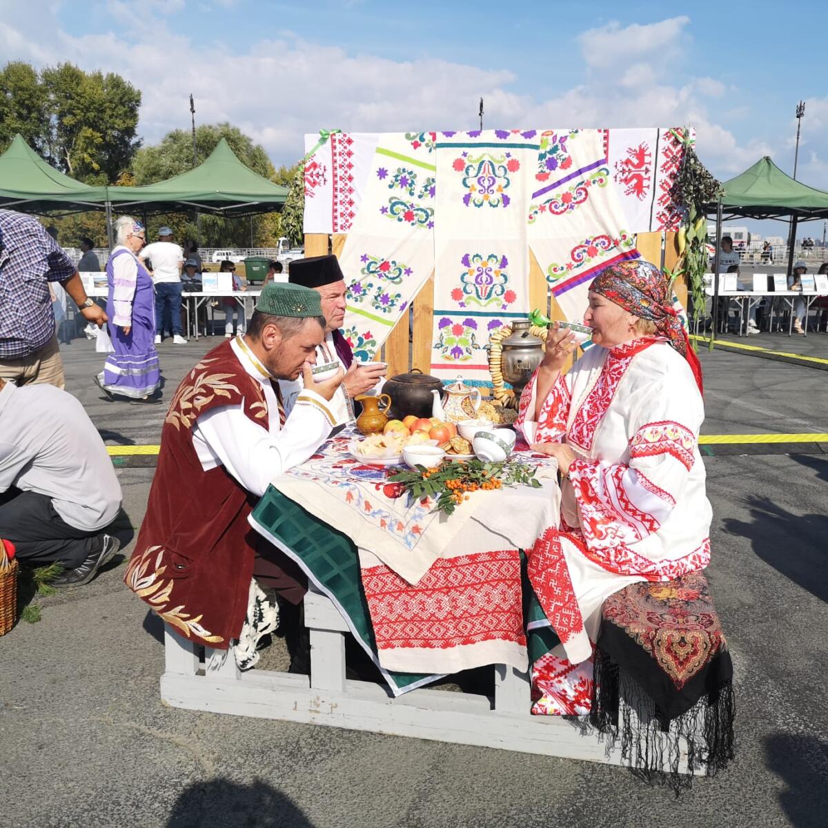 Казанда сайлау уңаеннан бәйрәм чаралары (ФОТОРЕПОРТАЖ)