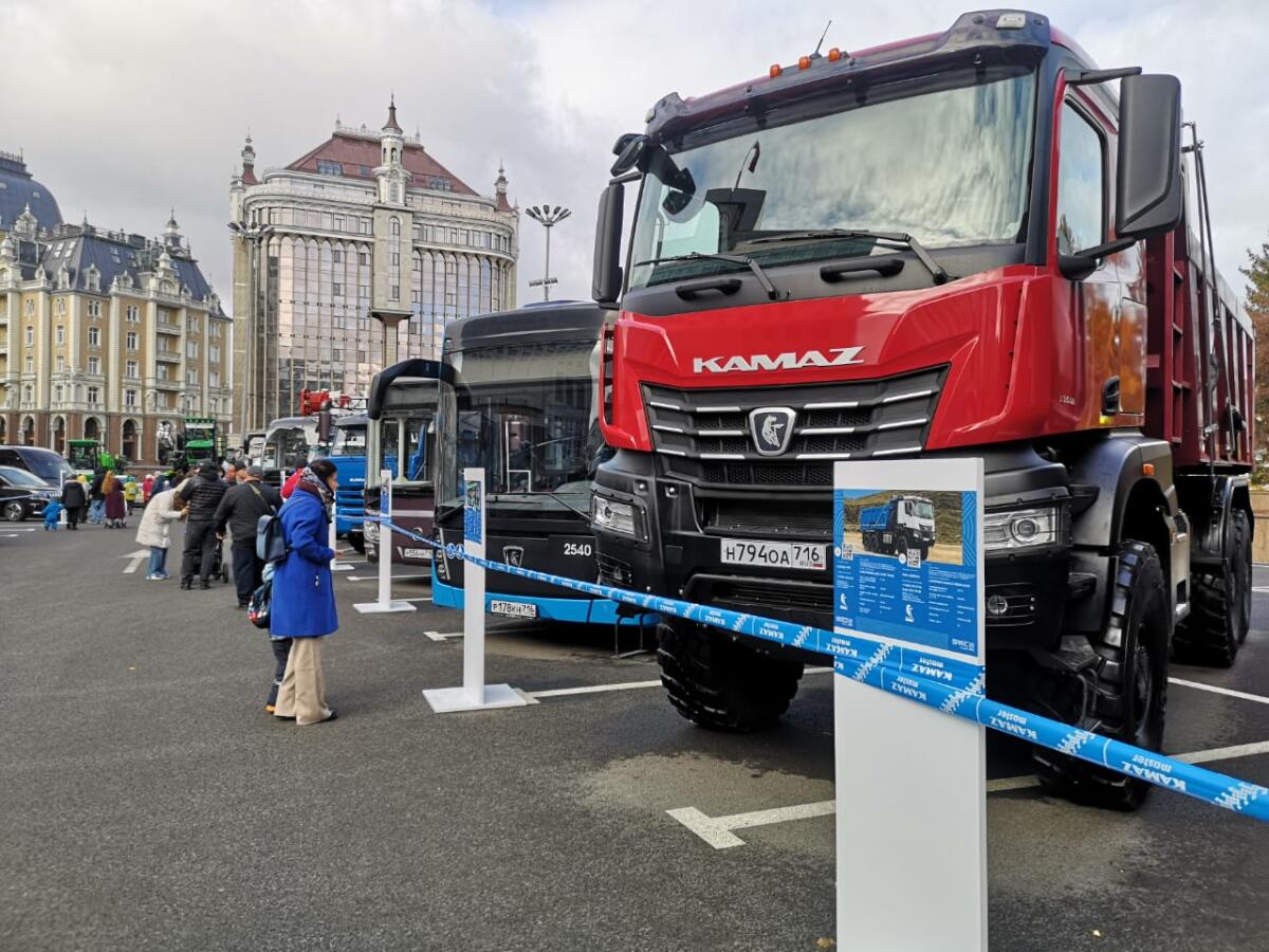 "Татарстанда эшләнгән": БРИКС саммитына багышланган күргәзмә (ФОТОРЕПОРТАЖ)