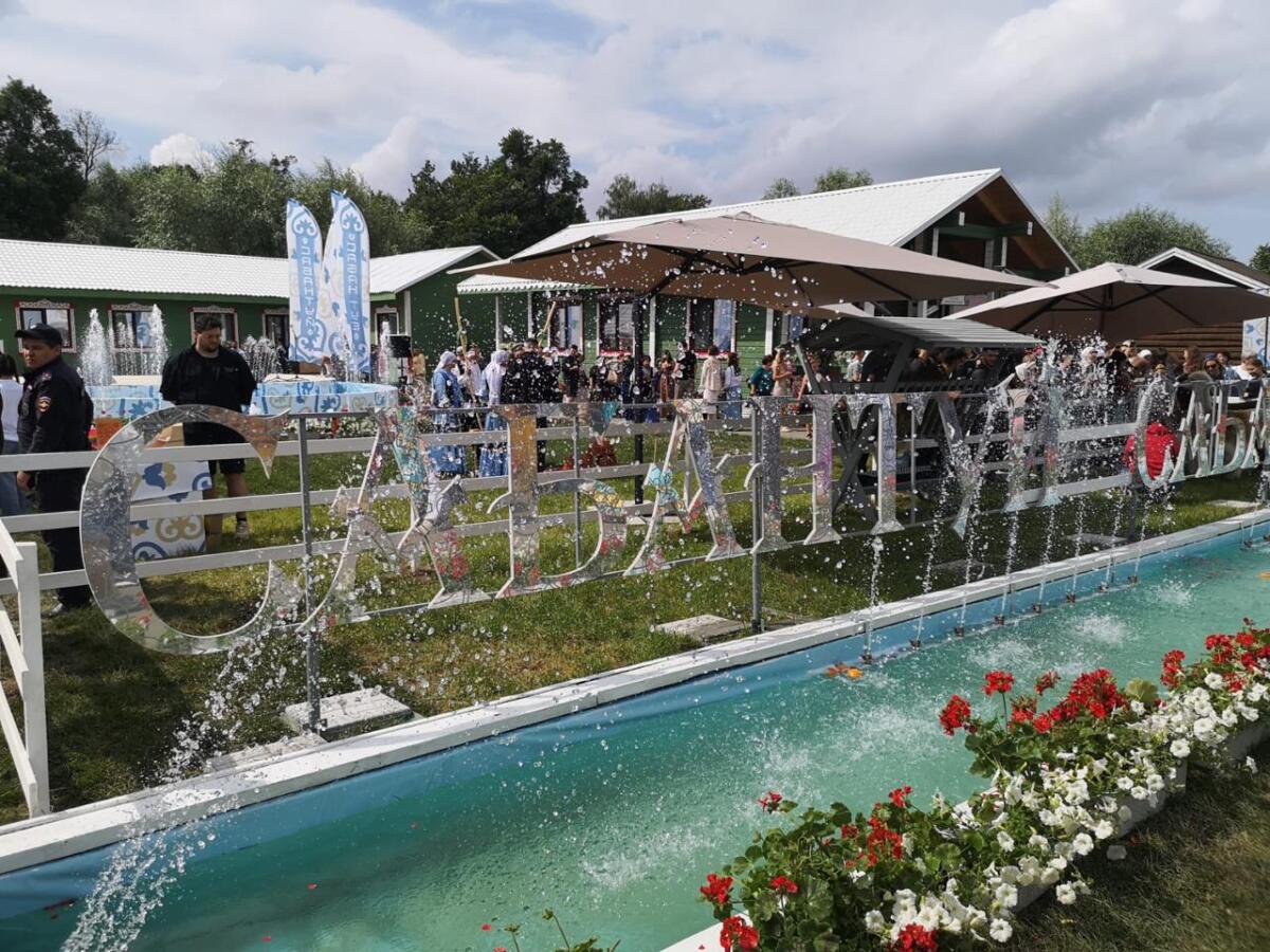 Казанның Тынычлык бистәсендәге Каенлыкта узган Сабан туеннан ФОТОРЕПОРТАЖ