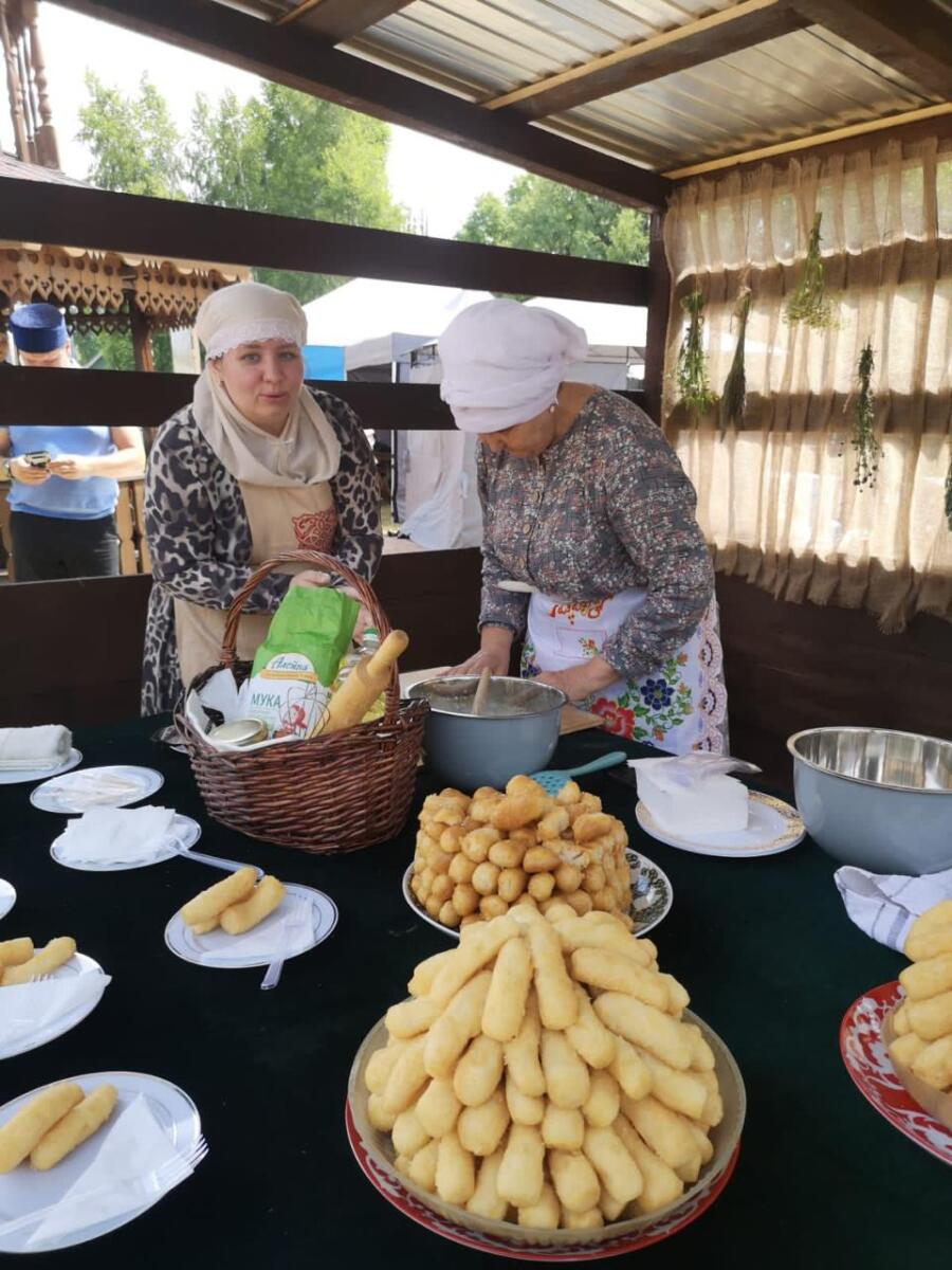 Казанның Тынычлык бистәсендәге Каенлыкта узган Сабан туеннан ФОТОРЕПОРТАЖ