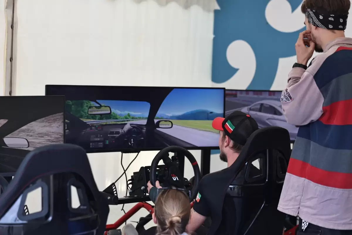 Казан Сабан туе кысаларында ипподромда уздырылган ат чабышларыннан ФОТОРЕПОРТАЖ