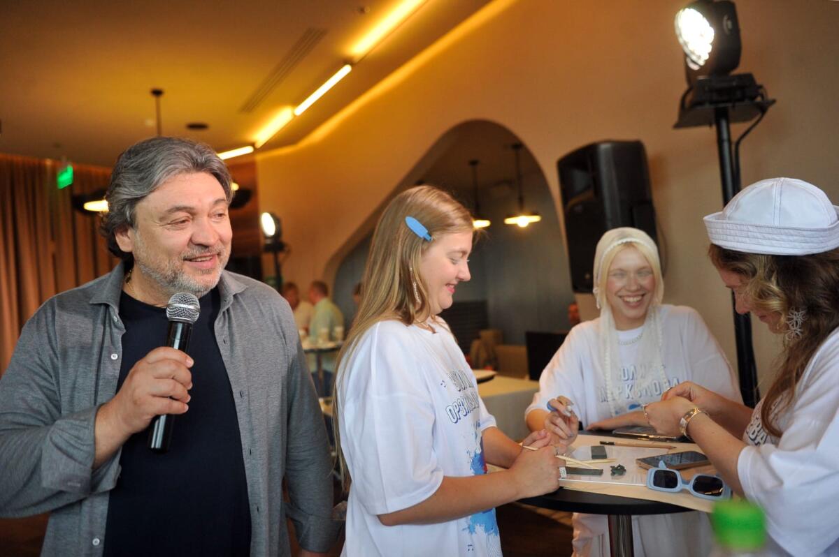 «Новая волна – 2025» финалистларының конкурсның барельефын ясау чарасыннан фоторепортаж