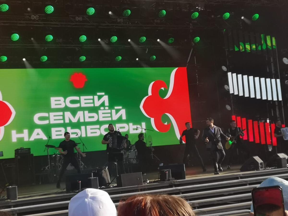 Казан гаилә үзәге янында уза торган концерттан ФОТОРЕПОРТАЖ