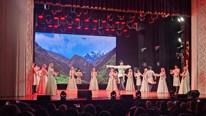 «Казан» бию ансамбле дусларын кабул итте