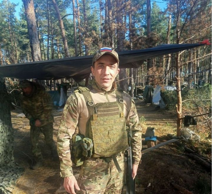 СВОда хезмәт итүче Ленур Биктимеров: «Үлеп кайткан булсам, мине алтын табутта күмәрләр иде»