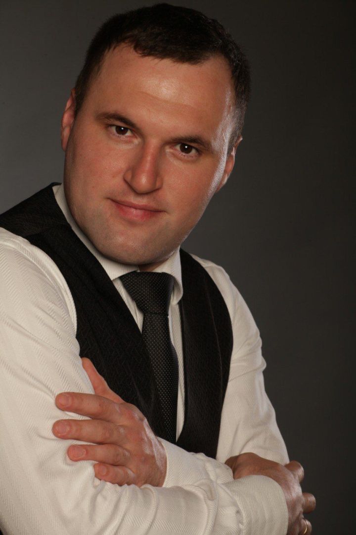 Илдар Әхмәтов: «Казанга эшләпә киеп килдем»