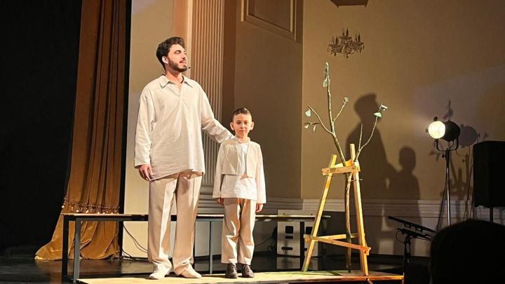 Кариев сәхнәсендә – Роберт Миңнуллин тормышы буйлап сәяхәт