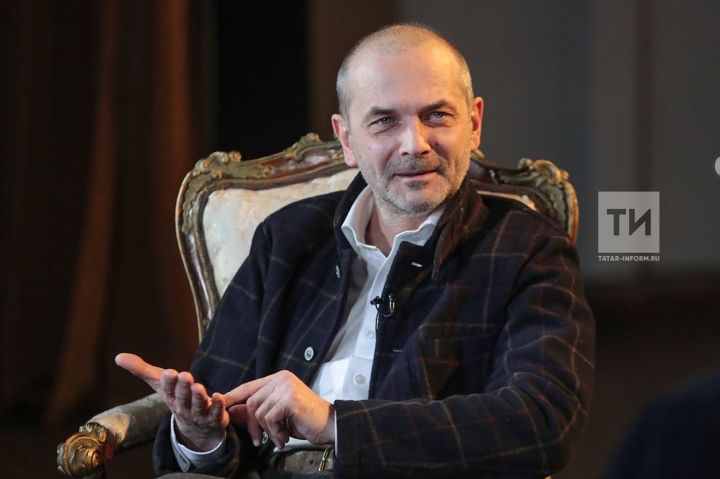 Фәрит Бикчәнтәев: «Театрны яратырга ярамый, театрда эшләргә кирәк»