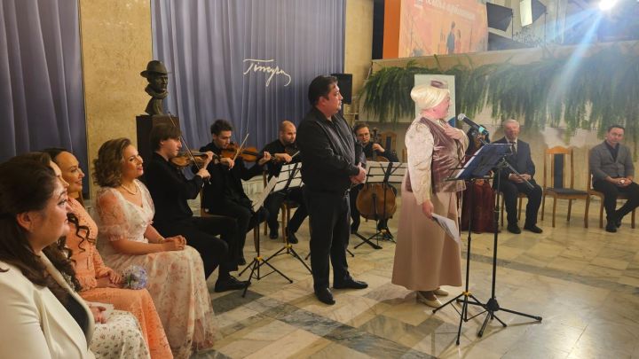 «Тәртип» радиосы һәм Тинчурин театры әниләрне хөрмәтләде