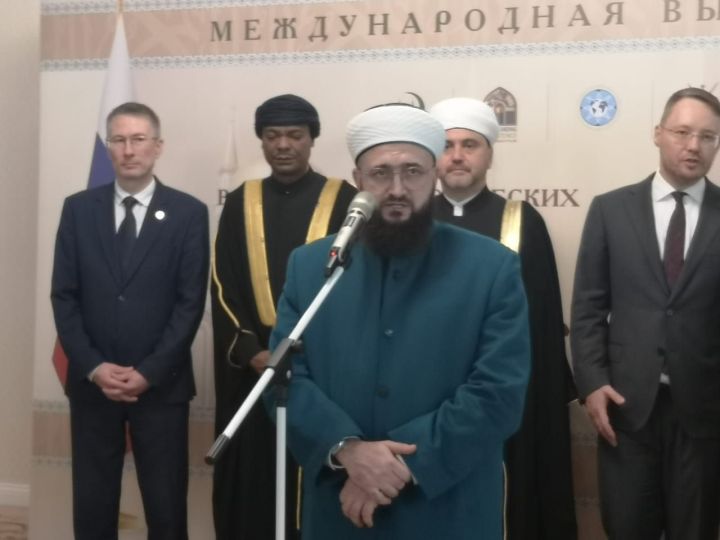 Мәрҗани мәчетендә Оман Солтанатлыгының мирасына багышланган халыкара күргәзмә ачылды