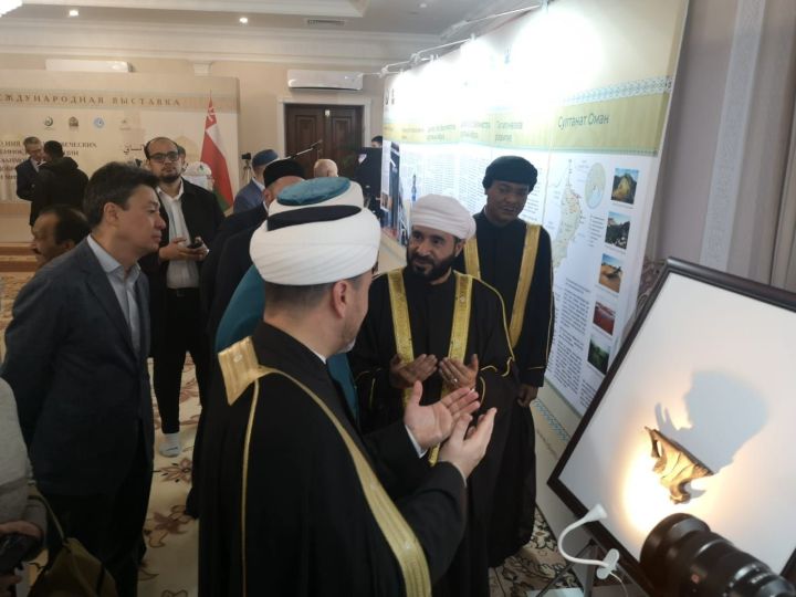 Мәрҗани мәчетендә Оман Солтанатлыгының мирасына багышланган халыкара күргәзмә ачылды