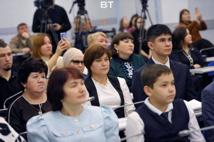 Бабайлар эзеннән: «Ватан хакына» иҗади бәйгесенең җиңүчеләрен бүләкләдек