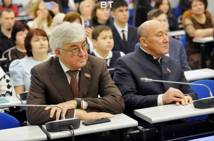 Бабайлар эзеннән: «Ватан хакына» иҗади бәйгесенең җиңүчеләрен бүләкләдек