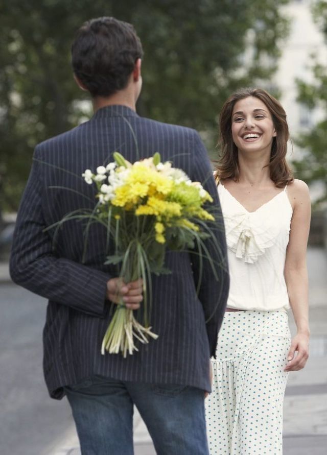 Бер күрдем дә... Адәм баласы гашыйк булмыйча яши аламы?