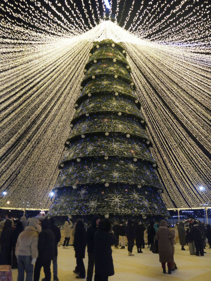 Казанда Үзәк чыршы ачылышыннан ФОТОРЕПОРТАЖ