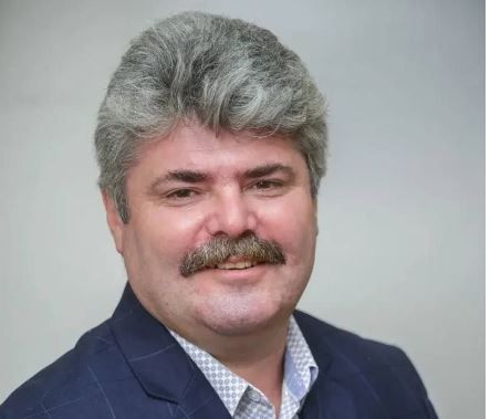 Айрат Хәмитов: «Башымда таҗ түгел, бары тик түбәтәй»