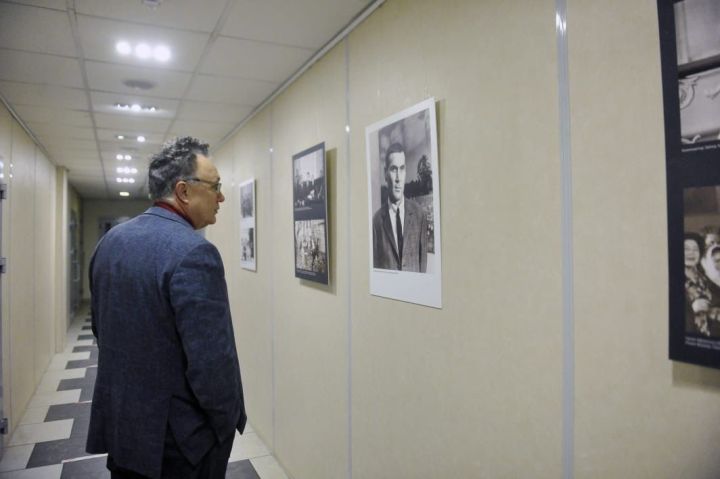 Ветеран-журналист Рөстәм Нәбиуллинның фотокүргәзмәсе ачылды