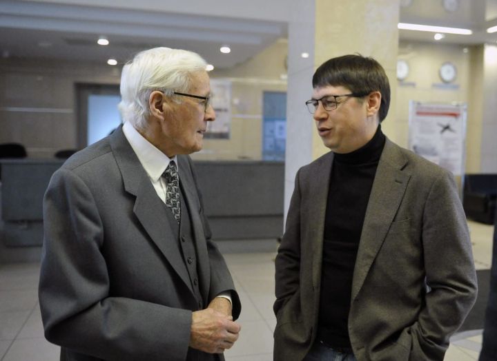 Ветеран-журналист Рөстәм Нәбиуллинның фотокүргәзмәсе ачылды