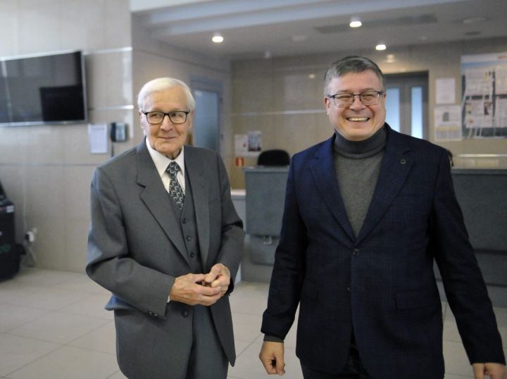 Ветеран-журналист Рөстәм Нәбиуллинның фотокүргәзмәсе ачылды