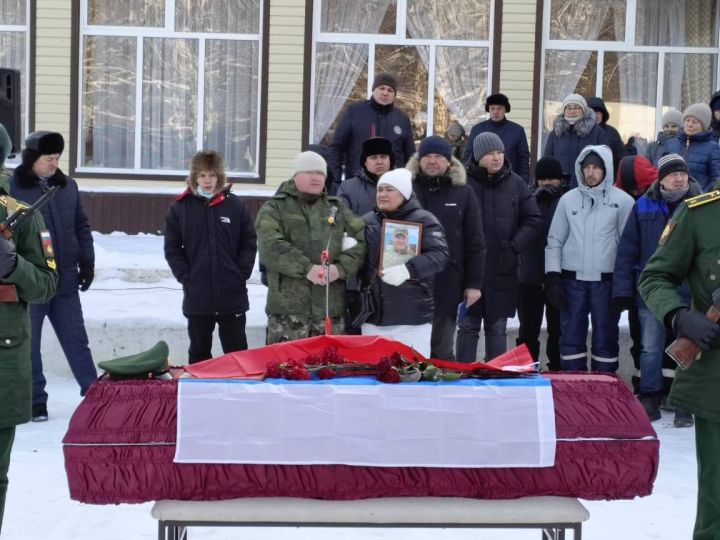 СВОда һәлак булган Ленар Галәү турында авылдашлары: «Алтын кеше иде»