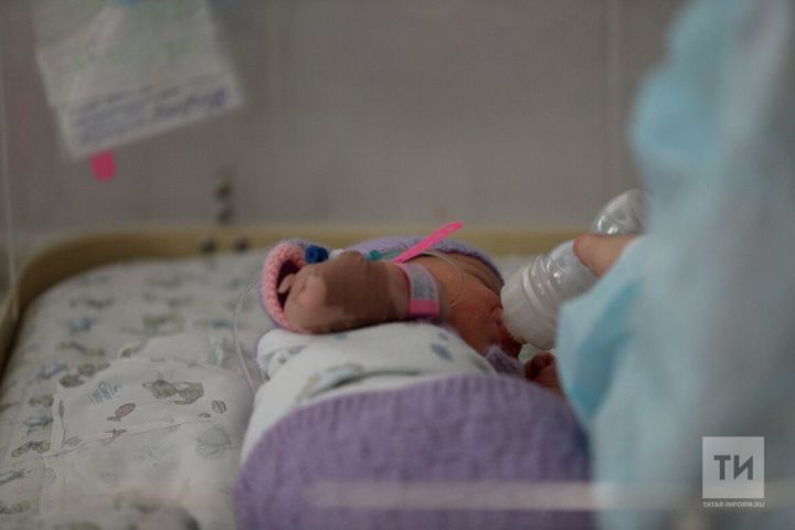 Табиб түгел, ярдәмче: кемнәр ул «заманча» кендек әбиләре?