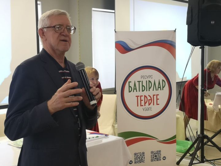 Муса Җәлилнең тууына 120 ел тулу уңаеннан «Кызыл ромашка» акциясе үтте (ФОТОРЕПОРТАЖ)