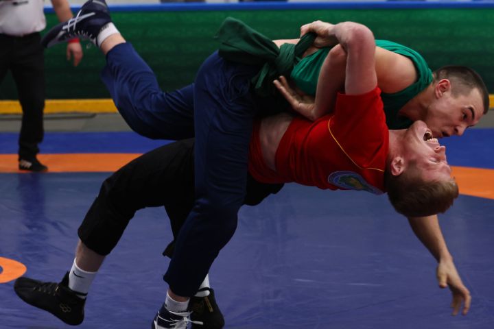 Муса Җәлил истәлегенә «ВТ» гамәлгә куйган көрәш турнирының беренче көне